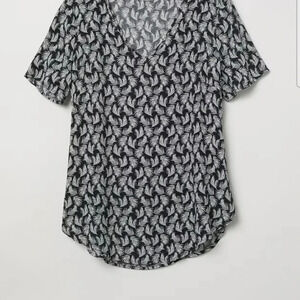 H&M  Black and White Leaf Print V-Neck Short Sleeve Shirt/Blouse.